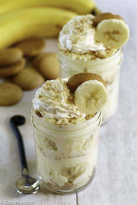 cracker-barrel-banana-pudding-copykat image