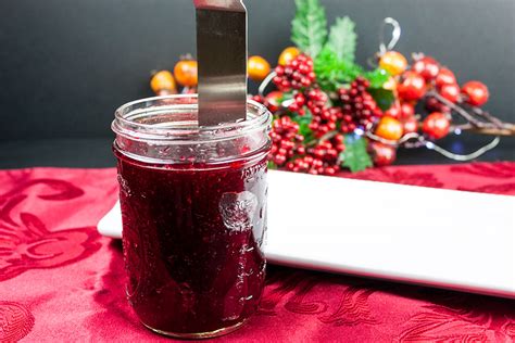 easy-homemade-cranberry-sauce-jellied-or-whole image