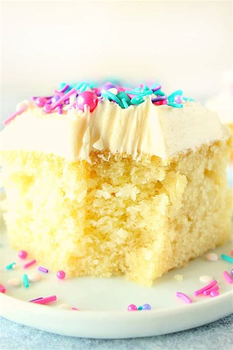 best-one-bowl-vanilla-cake-recipe-crunchy-creamy-sweet image