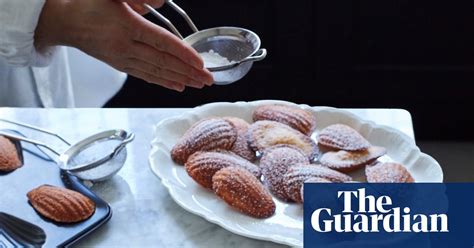 how-to-make-the-perfect-madeleines-cake-the image
