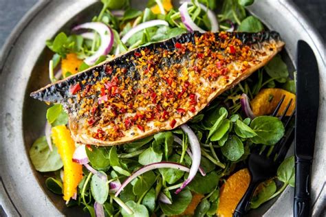 grilled-mackerel-watercress-salad-with-orange-chilli image