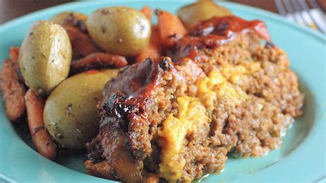 easy-bacon-cheeseburger-meatloaf image