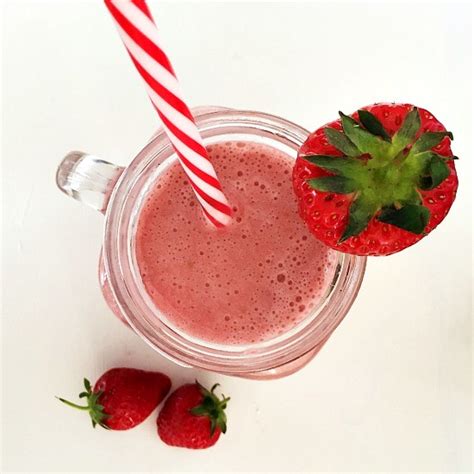 strawberry-banana-smoothie-with-coconut-milk-my image