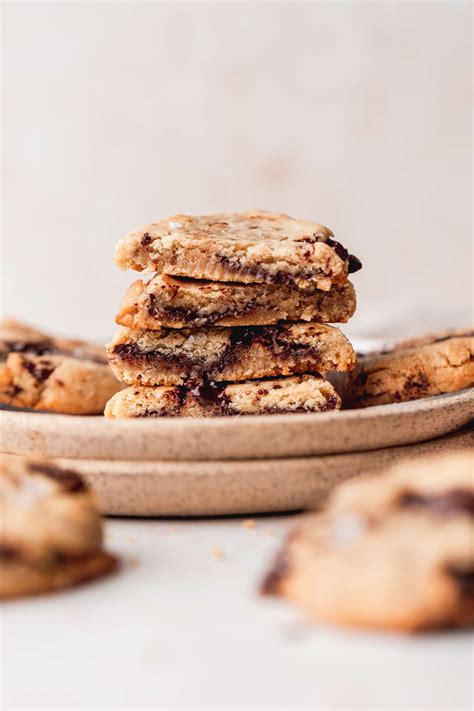 vegan-chocolate-chip-cookies-recipe-simply image
