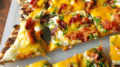 loaded-bacon-mashed-potato-pizza image