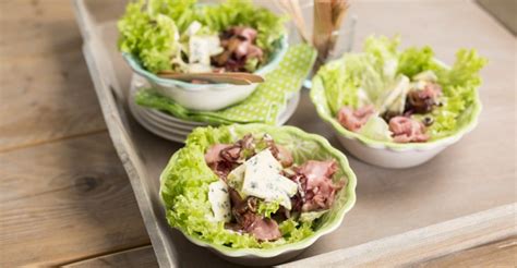 crispy-salad-with-roast-beef-and-spanish-blue-cheese image