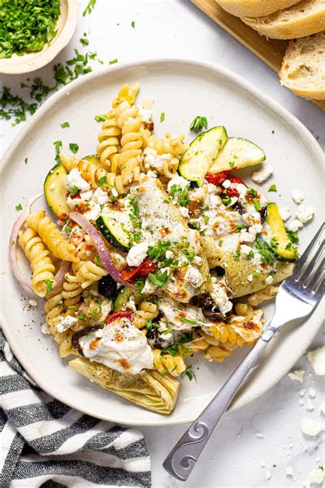 15-minute-greek-pasta-midwest-foodie image