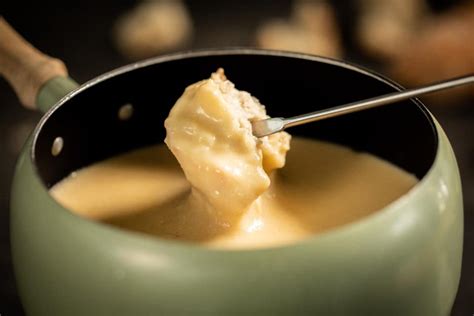 cider-cheese-fondue-pick-cider-hard-cider-fondue image