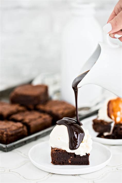 easy-homemade-brownies-super-fudgy-good-life-eats image