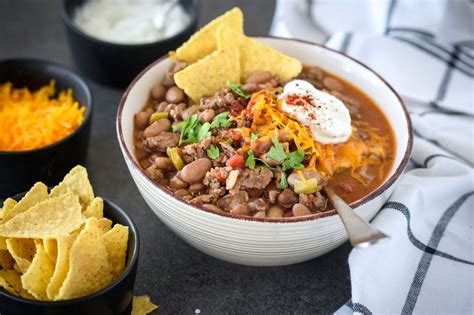 slow-cooker-pinto-bean-chili-with-ground-beef image