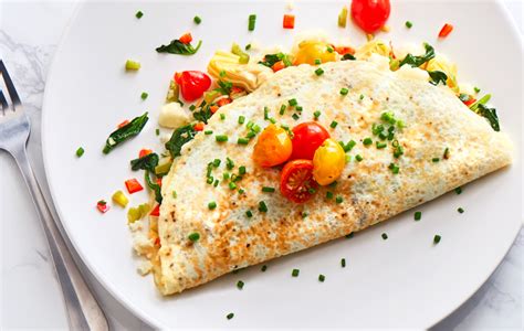 how-to-make-an-3-cheese-egg-white-omelet-vv image