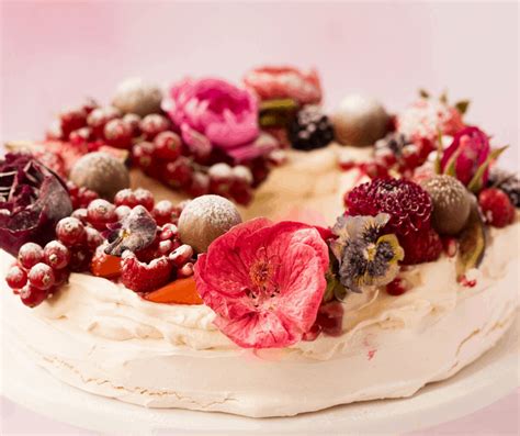 how-to-make-a-perfect-pavlova-step-by-step-amy image