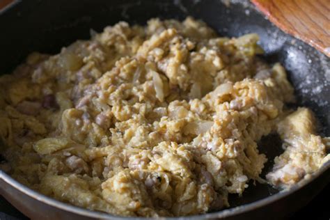 delicious-scrambled-eggs-and-brains image