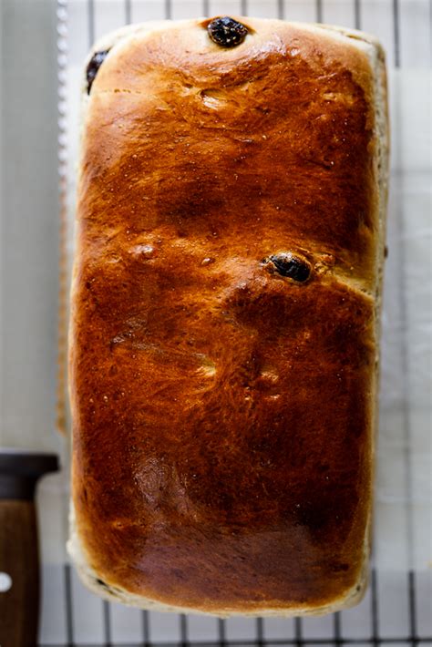 easy-cinnamon-raisin-bread-simply-delicious image
