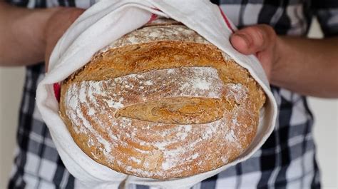 the-best-beginner-sourdough-bread image
