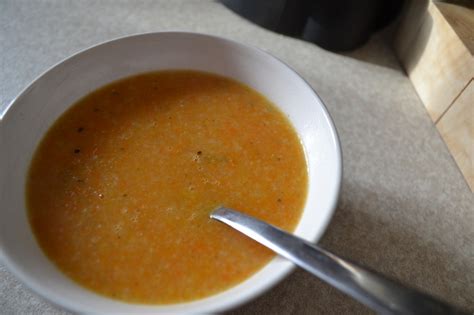 recipe-carrot-and-rosemary-soup-slummy-single image