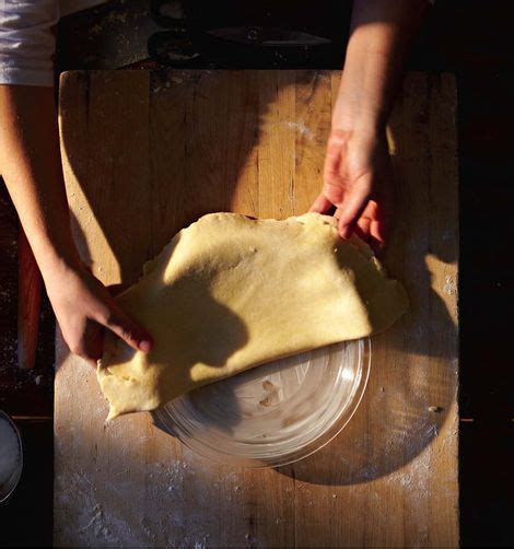 how-to-make-pie-dough-all-butter-crust-food52 image