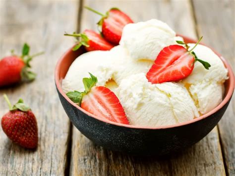 low-fat-vanilla-ice-cream-recipe-cdkitchencom image