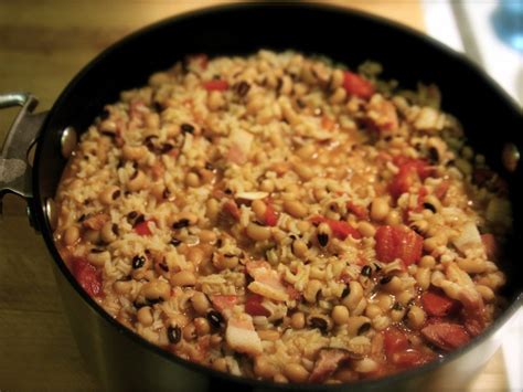 hoppin-john-recipe-american-rice-and-black-eyed-peas image