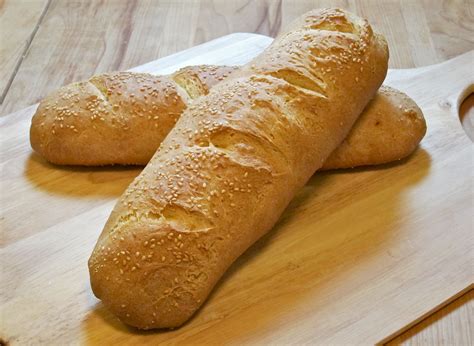 free-recipe-semolina-bread-with-sesame-seeds-gianni image