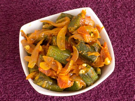 spicy-stir-fried-okra-and-onion-curry-foodvivacom image
