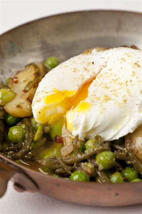 potato-salad-recipe-with-egg-bacon-samphire image