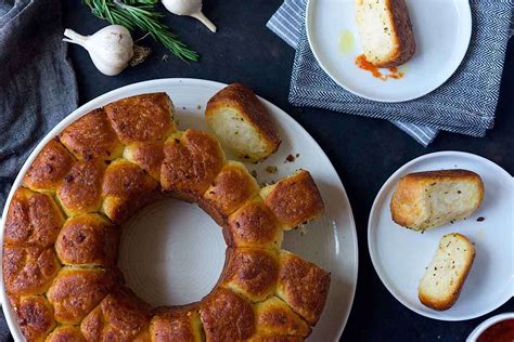 herb-and-garlic-bubble-loaf-recipe-king-arthur-baking image