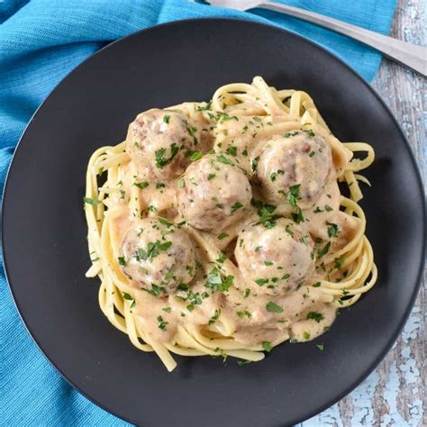 turkey-meatballs-with-gravy-cook2eatwell image