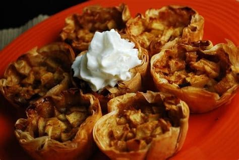 mini-apple-pie-recipe-laaloosh image