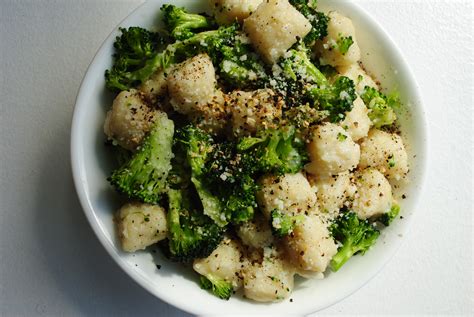lemon-pepper-gnocchi-with-broccoli-further-food image