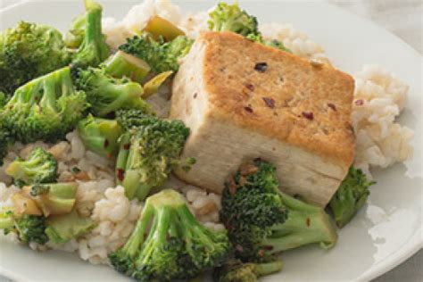tofu-with-broccoli-myplate image