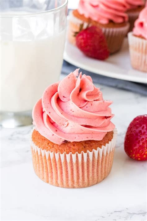 strawberry-cupcakes-moist-fluffy-made-from-real image