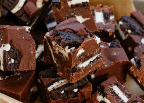 you-need-to-try-this-oreo-fudge-barefeet-in-the-kitchen image