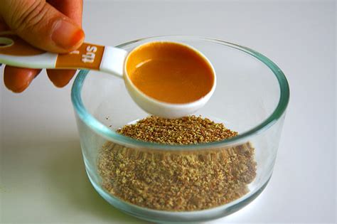flax-egg-substitute-how-to-make-flax-egg-vegan-egg image