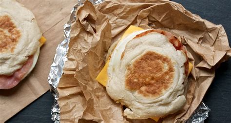 the-complete-guide-to-making-an-egg-mcmuffin-clone-at-home image
