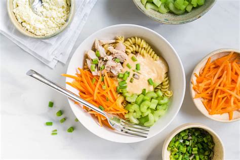 buffalo-chicken-noodle-bowl-smart-nutrition-with image