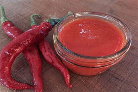 hot-pepper-sauce-recipe-tastes-just-like-franks-hot image