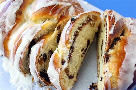 braided-cinnamon-raisin-bread-raisin-bread-jenny image