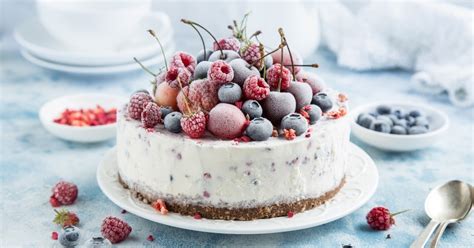 30-lovely-spring-cakes-for-any-occasion-insanely-good image