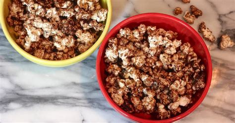 10-best-chocolate-popcorn-with-cocoa-powder image