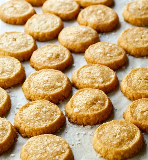 ina-gartens-chipotle-cheddar-crackers-recipe-purewow image