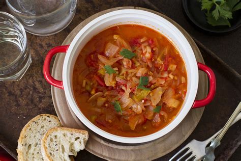 hungarian-tomato-pepper-stew-lecs-recipe-the image