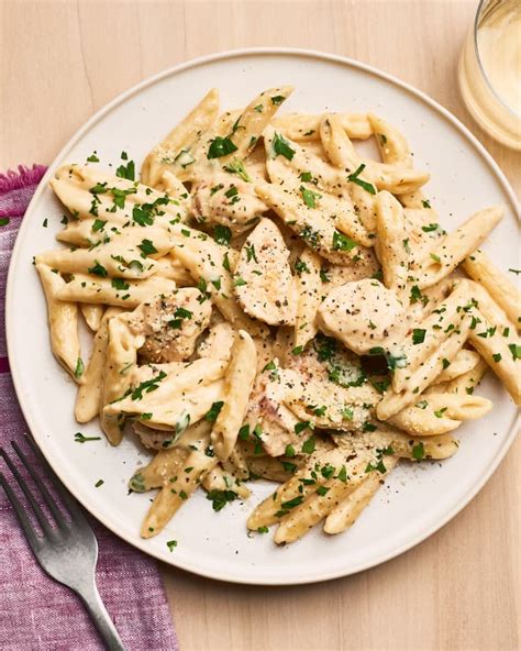 recipe-one-skillet-chicken-alfredo-pasta-kitchn image