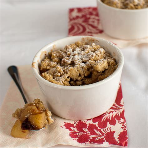 apple-maple-and-oatmeal-crumble-foodie-baker image