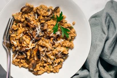 creamy-farro-with-crispy-roasted-mushrooms-tasty image