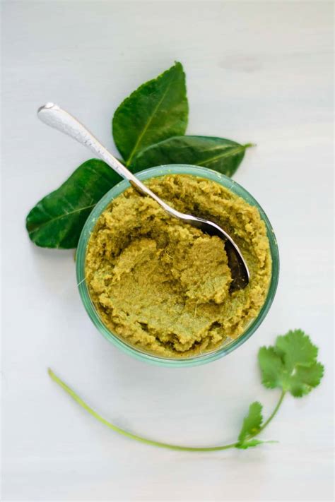 homemade-thai-green-curry-paste-the-curious image