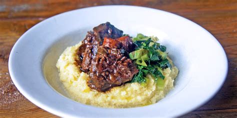 slow-cooked-braised-ox-cheeks-in-red-wine-great-british image