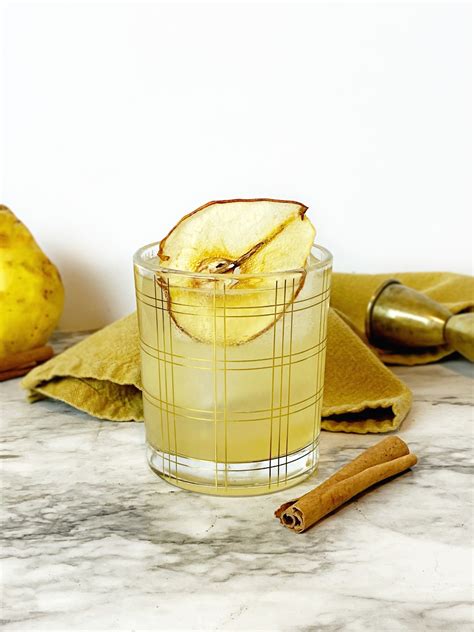spiced-pear-cocktail-the-best-fall-cocktail-recipe-with-5 image