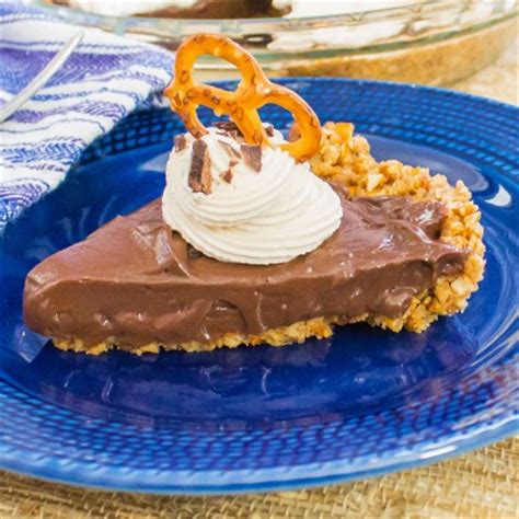 chocolate-pudding-pie-with-pretzel-crust-and-peanut image
