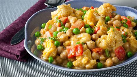 curried-chickpea-and-cauliflower-stew-thrifty-foods image